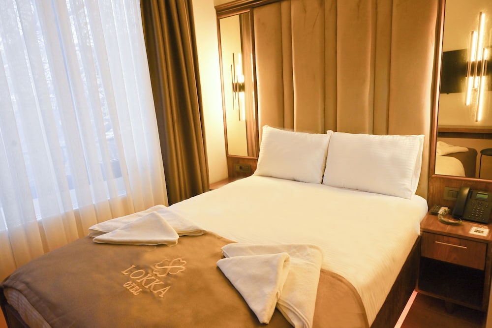 Deluxe Double Room, Partial Sea View photo 1