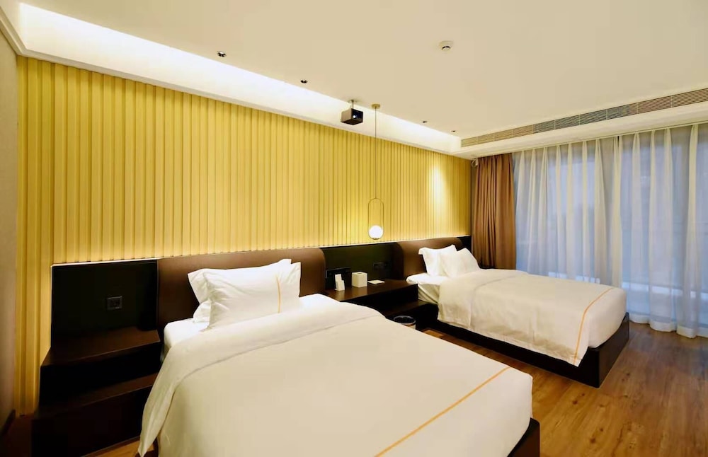 Comfort Twin Room, 2 Queen Beds