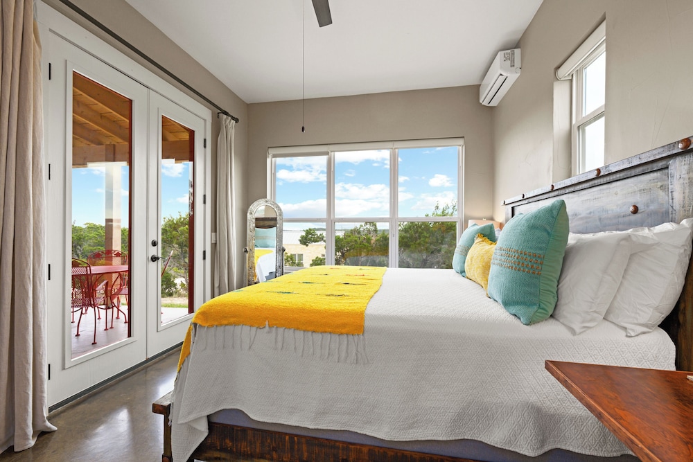 Luxury House (Sleeps 40) photo 1