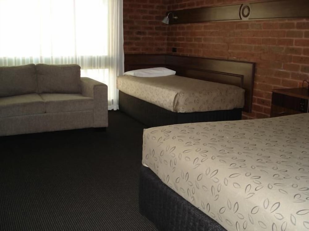 Deluxe Room, Kitchenette (Deluxe Twin) photo 3