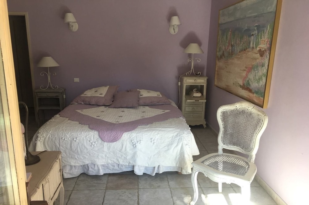 Double Room, Non Smoking (Laviolette) photo 1