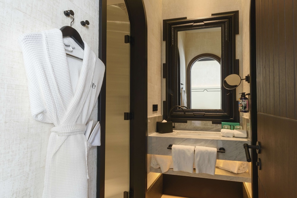 Room, 1 King Bed, Accessible (Roll-In Shower - Kng Accessible Puris)