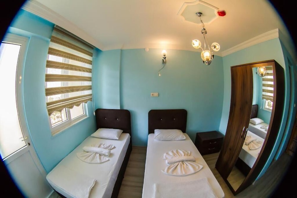 Basic Double or Twin Room photo 1