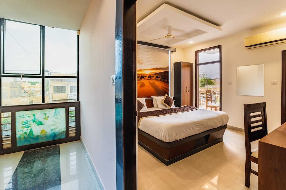 Deluxe Double Room, City View