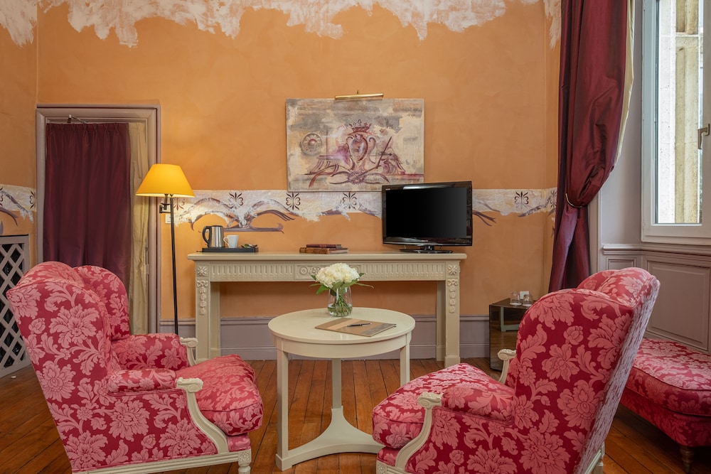 Suite - Photo 8