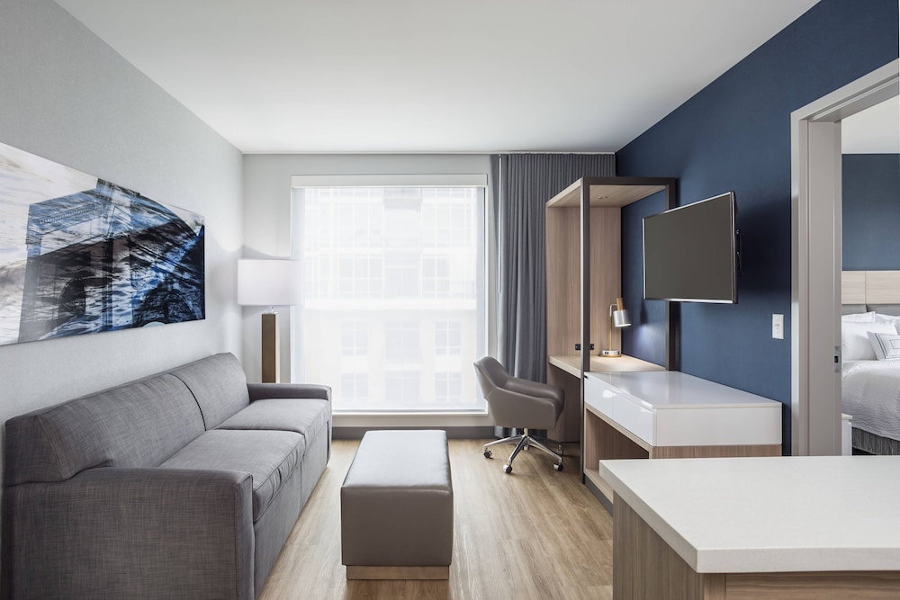 Suite, 1 Bedroom - Photo 4