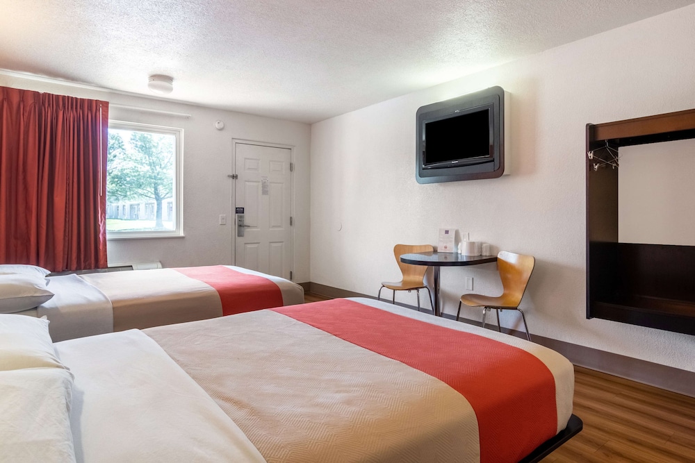 Standard Room, 2 Double Beds, Non Smoking