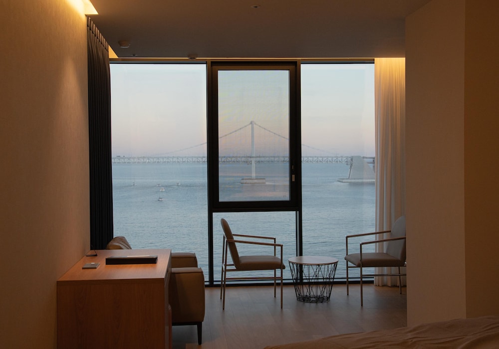 Signature Double - Panoramic Ocean View