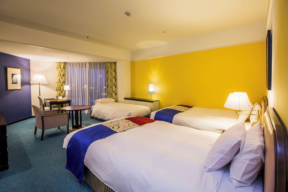 Triple Room, Non-Smoking (South Building, South Resort Floor) - Photo 1