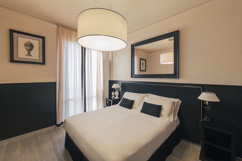 Deluxe Double Room, Balcony, Garden View