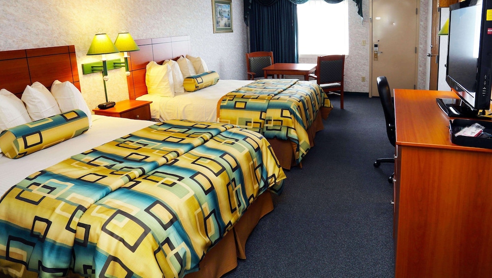 Room, 2 Queen Beds, Non Smoking, Allergy Friendly - Photo 5