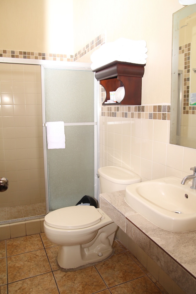 Standard Room, 1 Bedroom photo 2