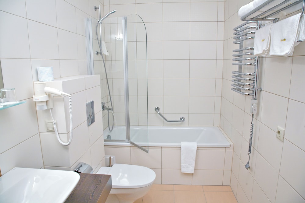 Business Double or Twin Room photo 2