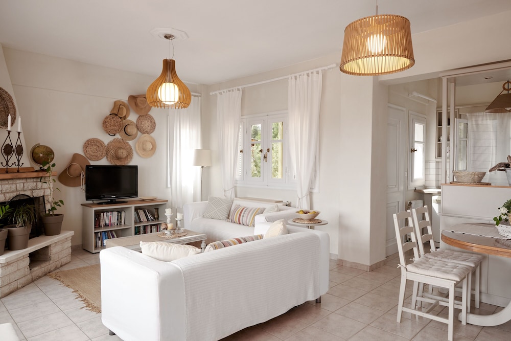 Apartment, 2 Bedrooms, Sea View photo 1