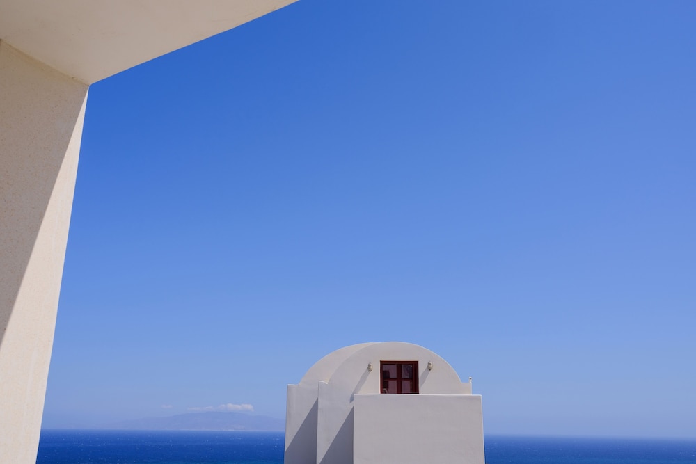 Deluxe Suite One Bedroom Sea View with Plunge Pool - Photo 17