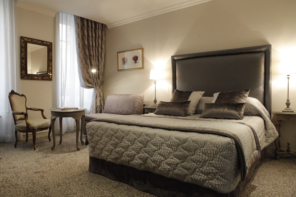 Superior Double or Twin Room - Photo 1