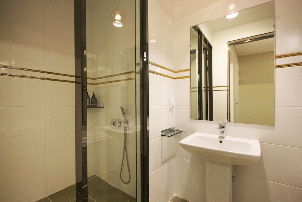 Standard Room photo 3