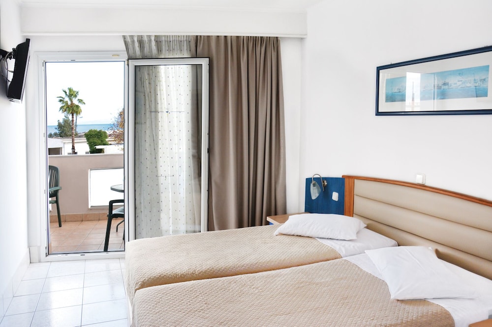 Family Apartment, 1 Bedroom, Sea View - Photo 1