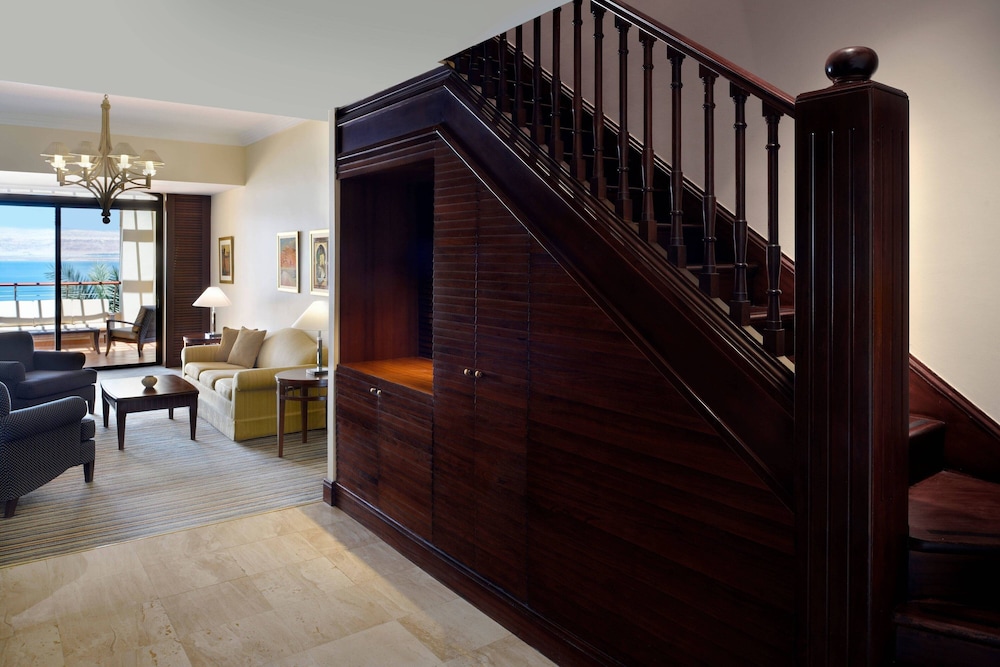 Suite, 2 Bedrooms, Balcony (Balcony) - Photo 8