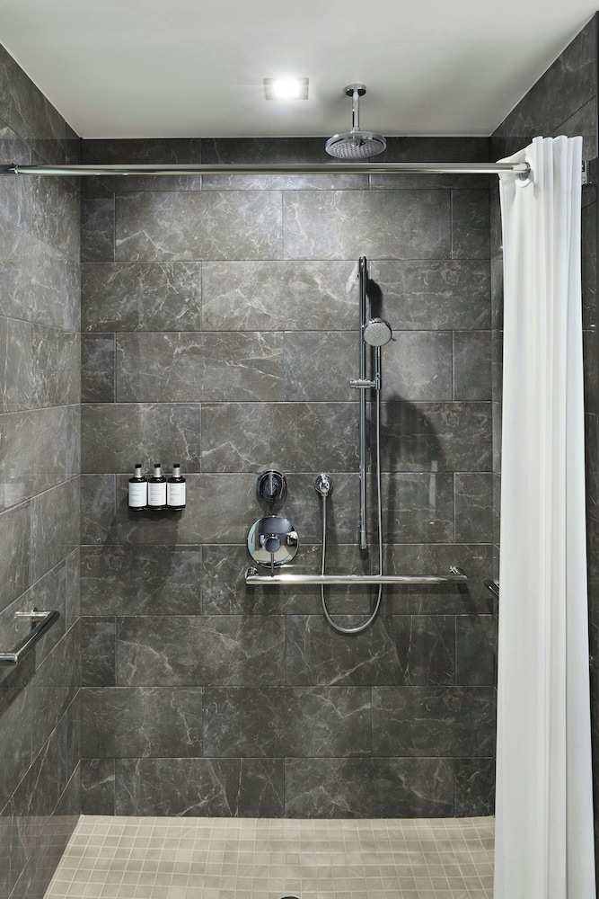 Room, 2 Queen Beds (Mobility Accessible, Tub) - Photo 2