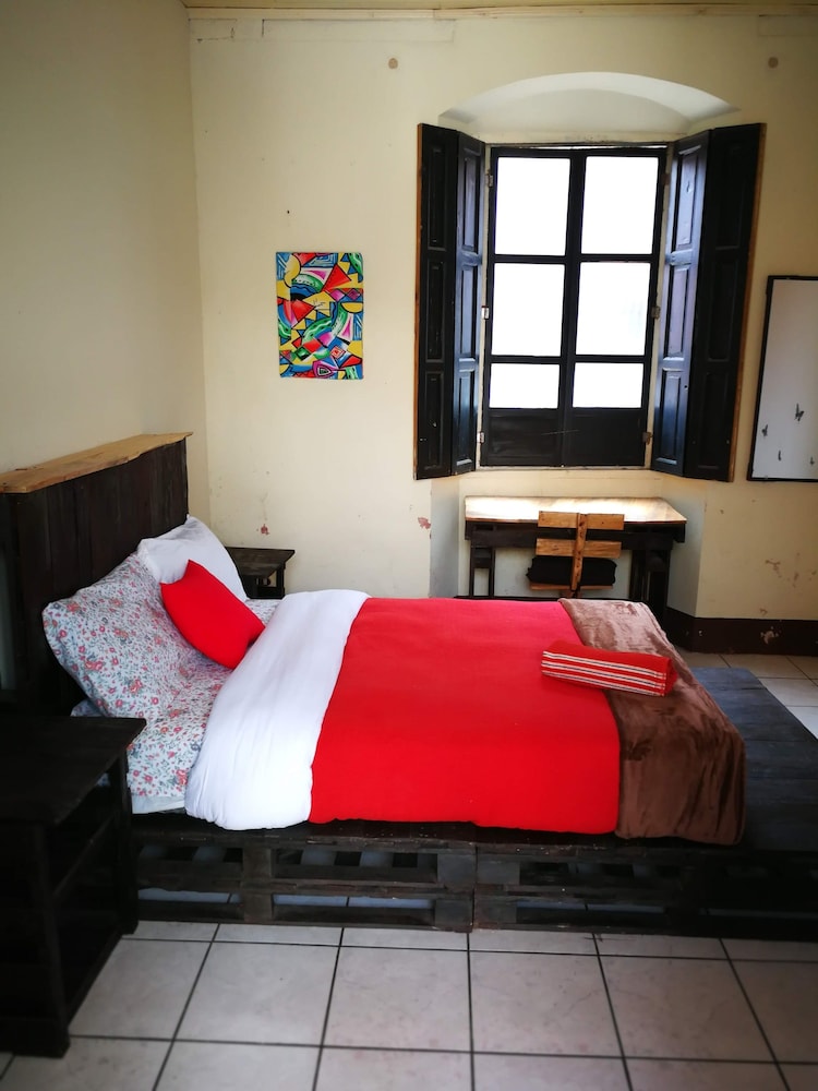 Basic Double Room, 1 Double Bed, Non Smoking photo 3