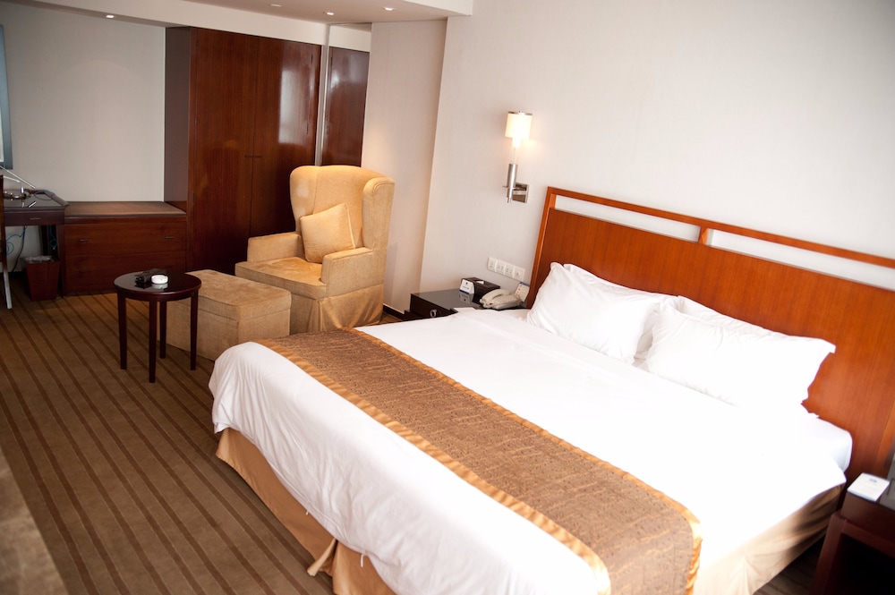 Deluxe Suite photo 3