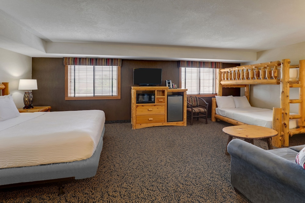 Expanded King with Bunk Bed photo 1