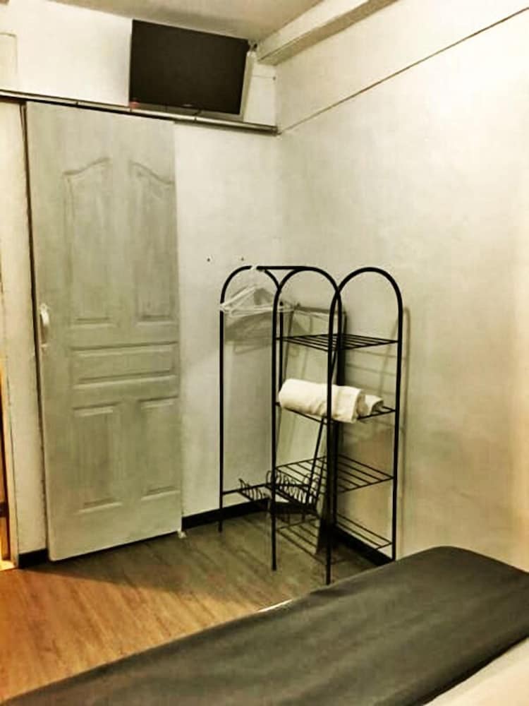 Standard Double Room, 1 Double Bed, Private Bathroom photo 3
