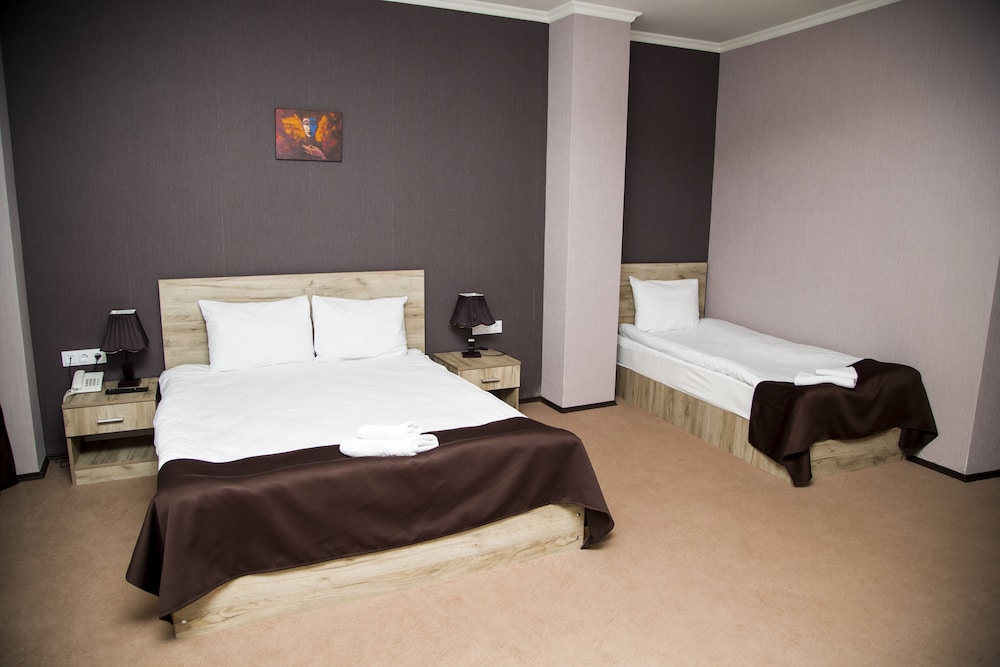 Comfort Triple Room, Balcony, Mountain View photo 2