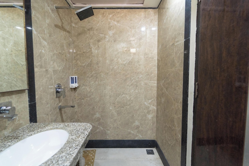 Premium Deluxe Twin Room - Photo 2