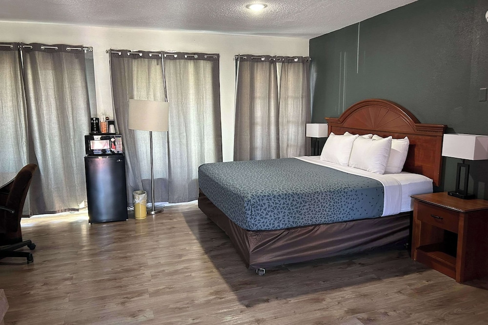Suite, Multiple Beds, Non Smoking