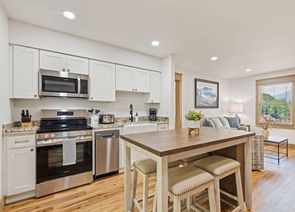 Condo, Ensuite, Golf View (One-Bedroom King)