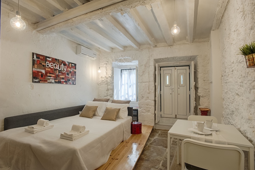 Studio, Ground Floor (9)