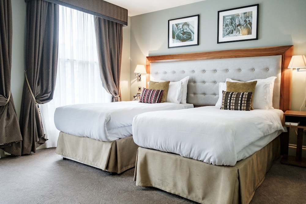 Luxury Double or Twin Room photo 3