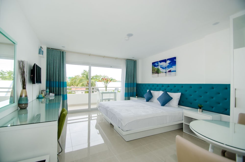 Superior King Suite photo 1