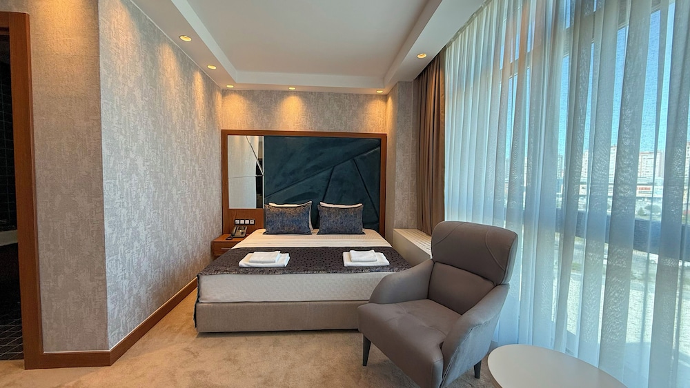 Standard Double Room, City View photo 2
