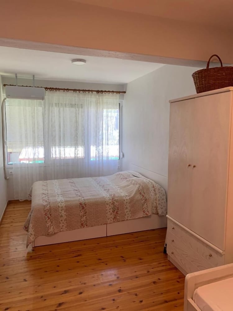 Apartment, 2 Bedrooms, Balcony, Garden View photo 1