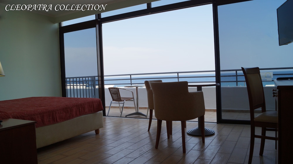 Honeymoon Suite (Spa Bath) photo 3