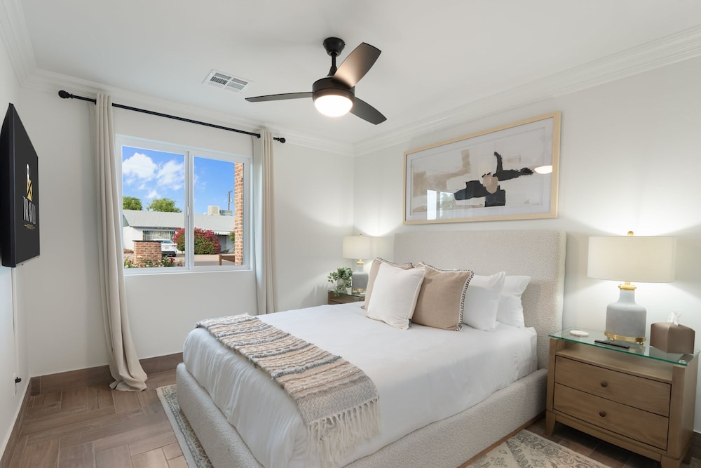 NEW The Hensley on Hubbell Designer Oasis w Pool, Photo 35