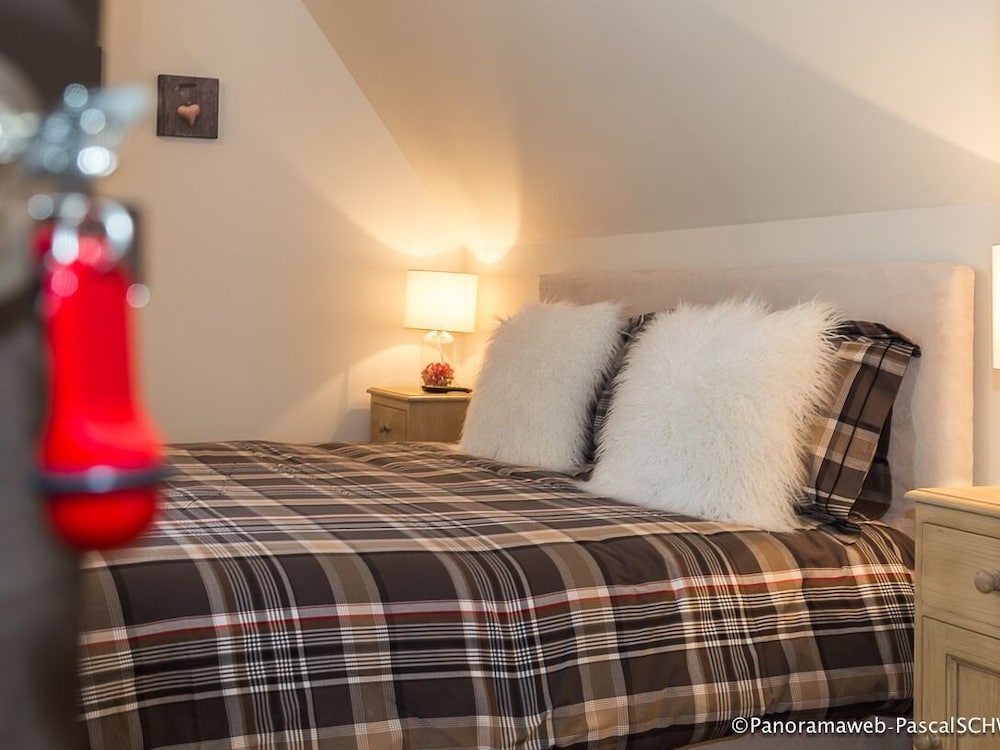 Standard Double Room, Accessible, Private Bathroom (Chambre Romance) photo 2