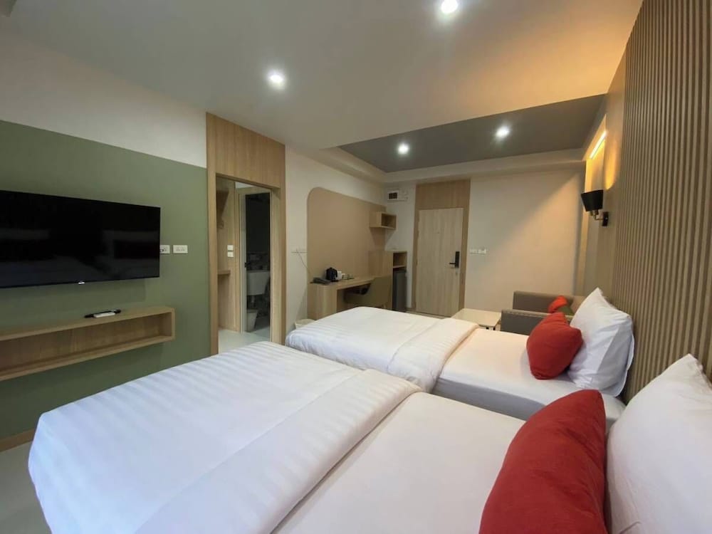 Deluxe Twin Room - Photo 6