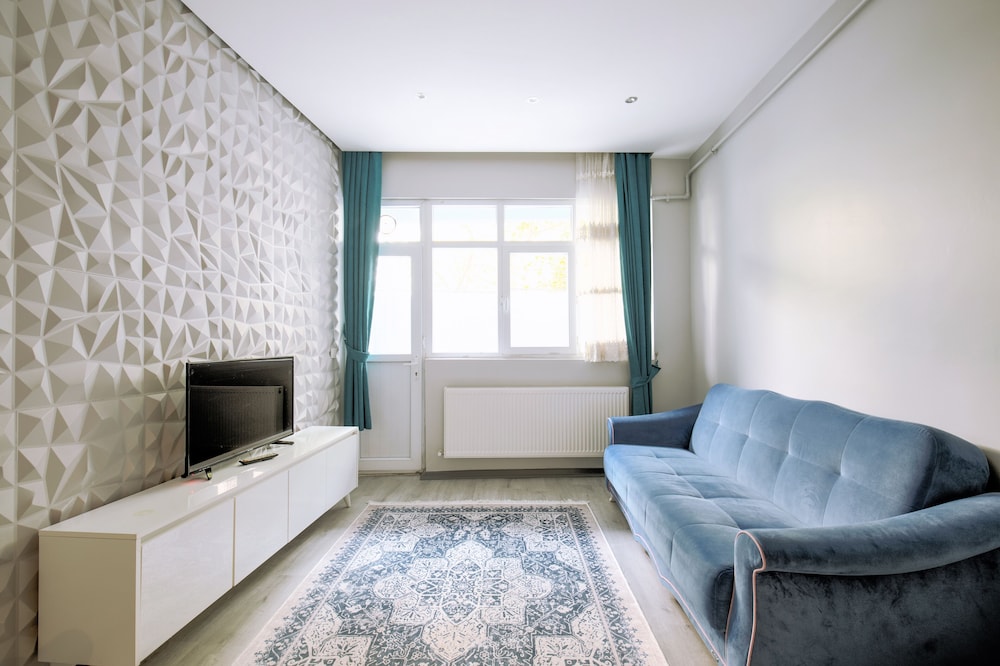 Condo, 1 Queen Bed with Sofa bed, Non Smoking, City View (Mkapi Giriskat 1+1 80m2 D1) photo 1