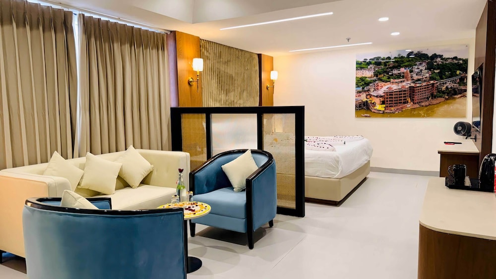 Luxury Suite, Balcony