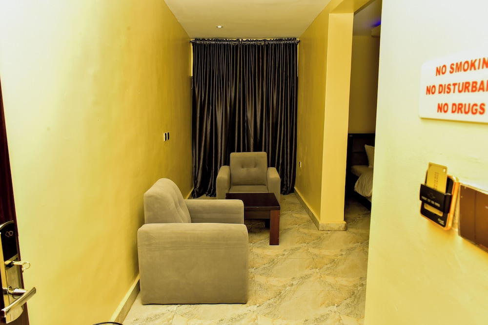 Executive Double Room, 1 King Bed, City View photo 3