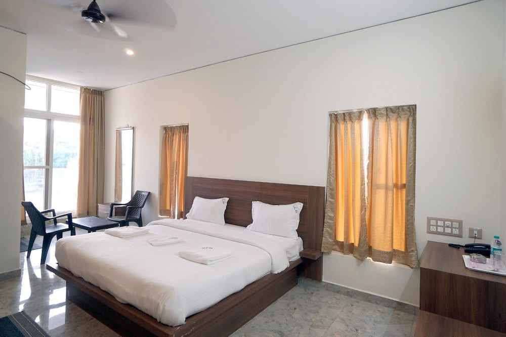 Standard Double Room, City View photo 1