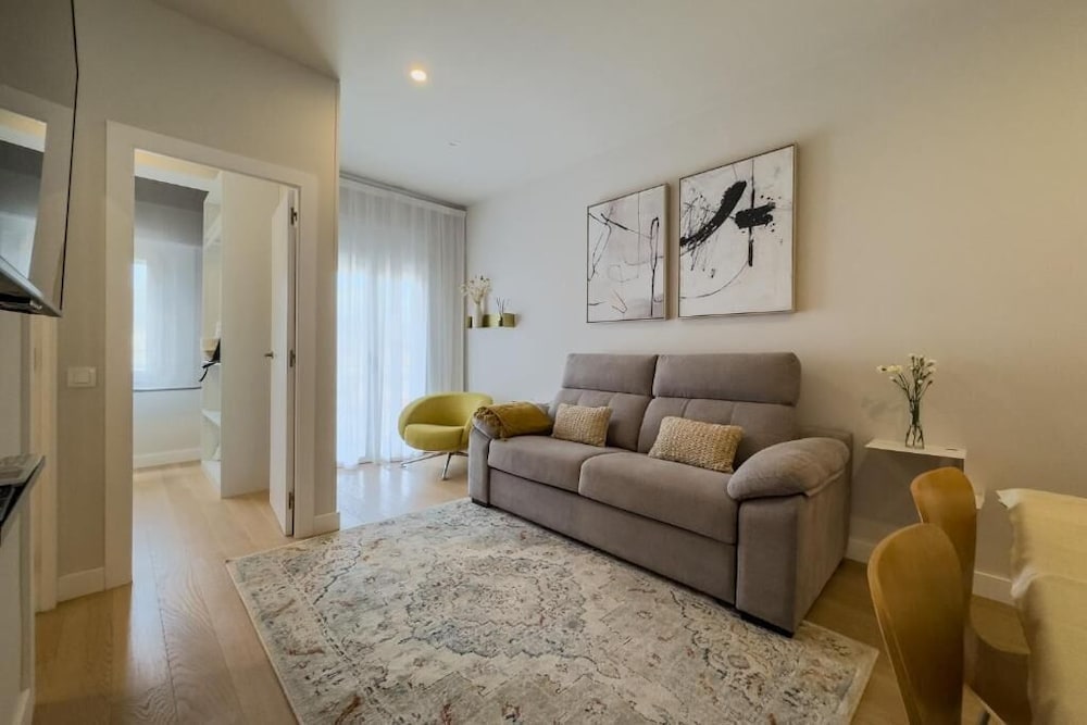 Apartamento Familiar, Torre