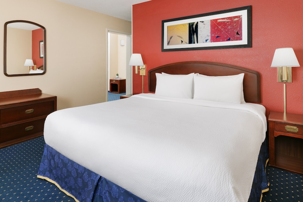 Executive Suite, 1 Bedroom, Corner photo 3