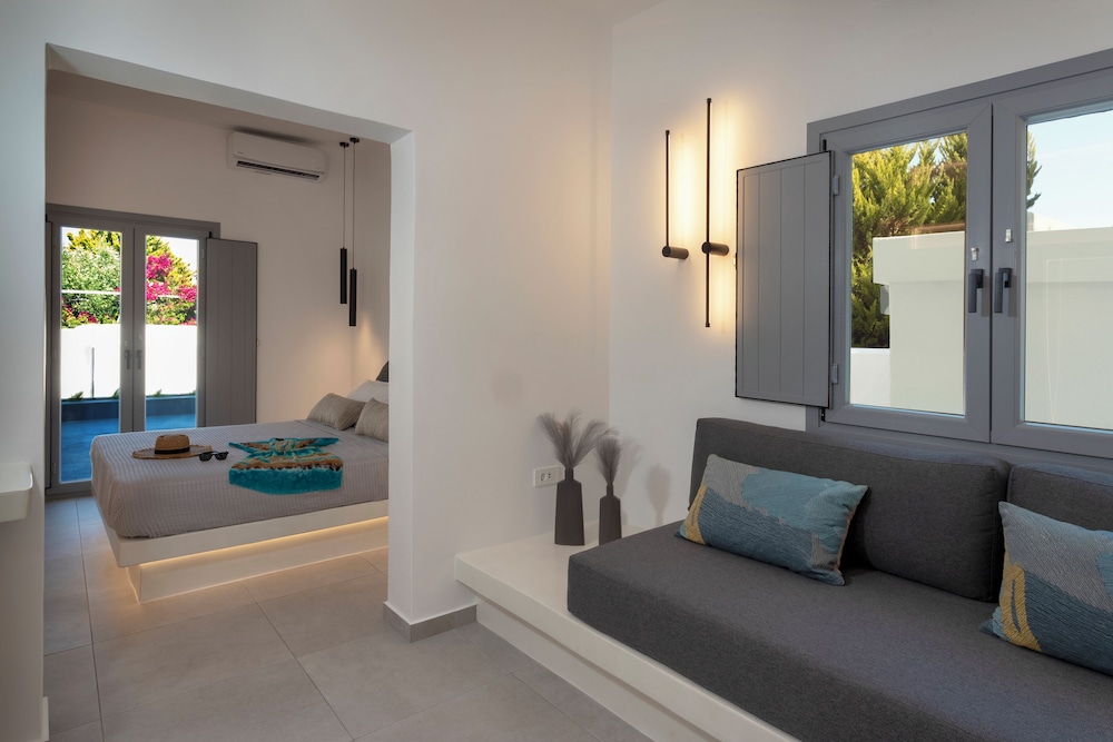 Deluxe Suite, Balcony, City View