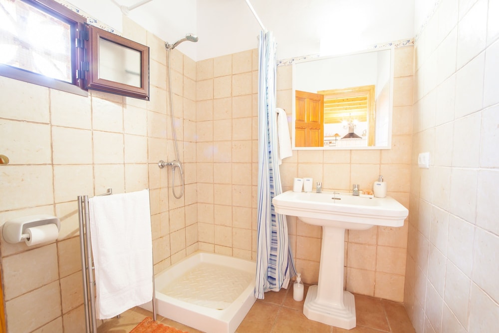Villa photo 2