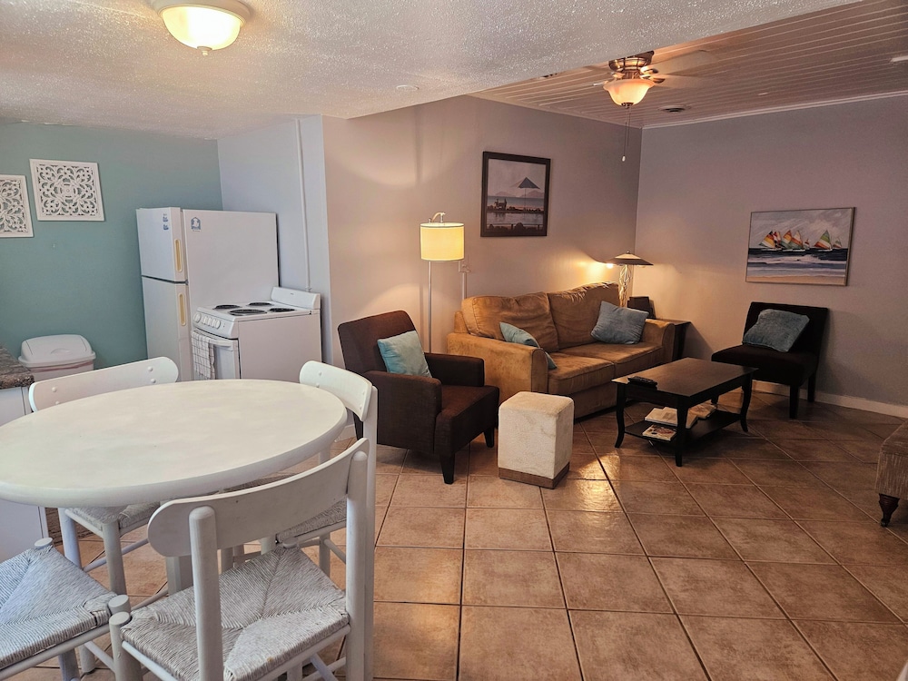 Deluxe Cottage, 1 Bedroom photo 3